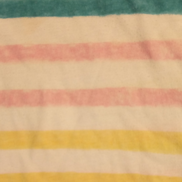 A relaxed colored striped shirt - Picture 3 of 3